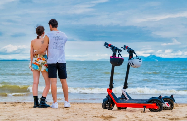 How does Portable E-Scooter with Removable Battery Bring Convenience to Urban Mobility?