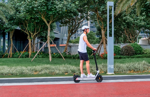 Electric Portable Folding Scooters for Adults: Convenience and Mobility at Your Fingertips